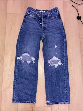 Levi’s dark wash jeans